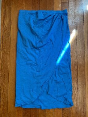Monrow rib shirred midi skirt in blue size XL